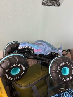 Big blue shark toy hot wheel
