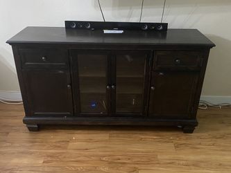 TV CONSOLE