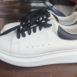 Brand New Alexander McQueen Oversized Sneakers White/Black – Men’s US 10 EU 43 Authentic