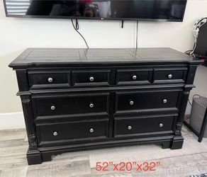 Dresser Set