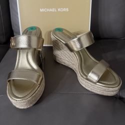Brand New! Michael Kors Sandals 7 , 8 