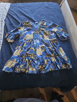 Ladies Shirt New From Avenue Size 18