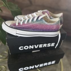 Converse Women Size 8 New