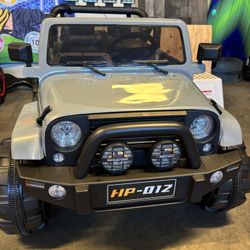 Kids Toy Electric Car (new, Out Of The Box)