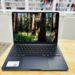 MacBook Air M3 13 Inch 24GB 512gb 