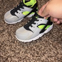 Nike Huarache Run 8C