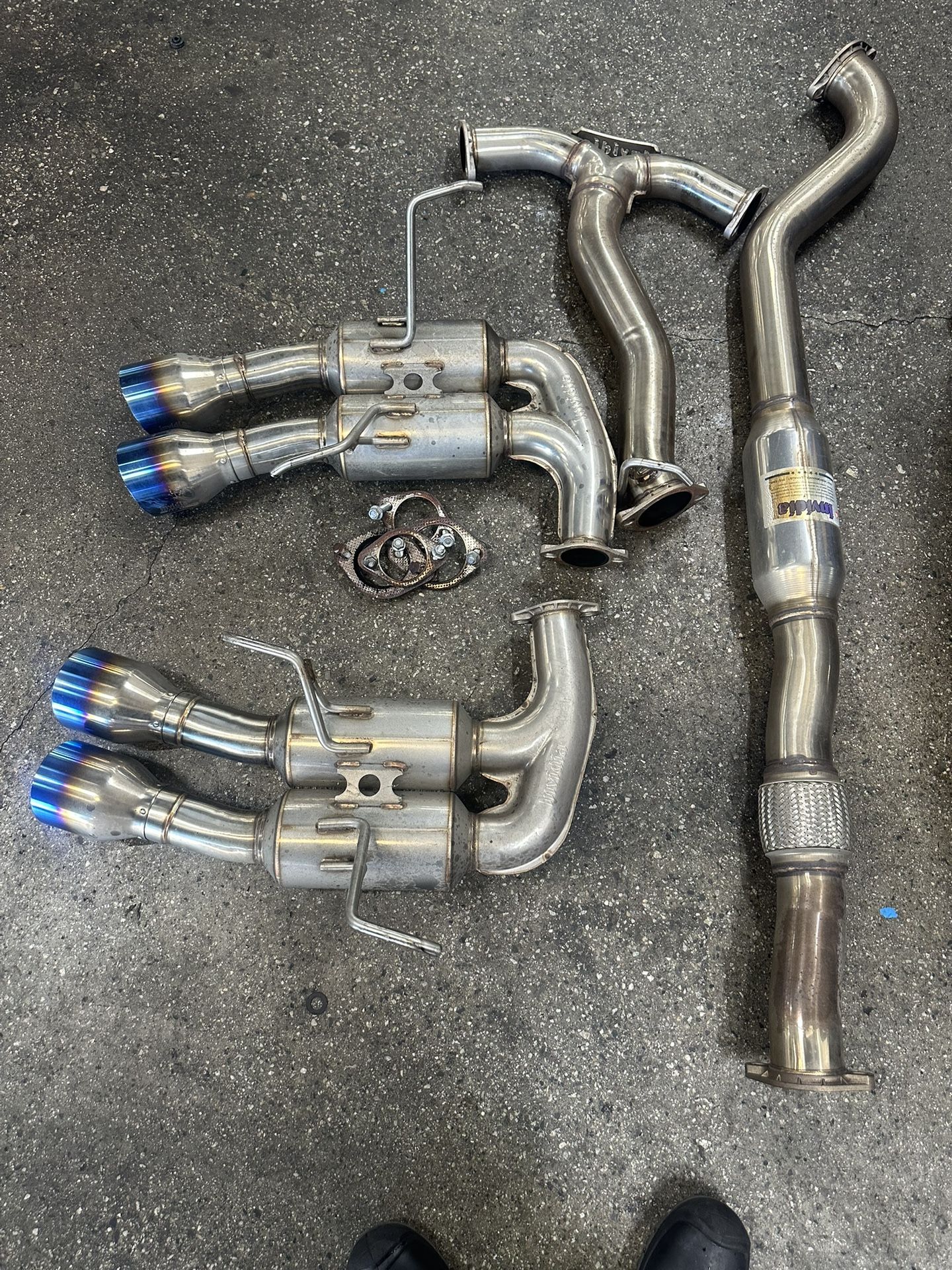 Incidía Exhaust System