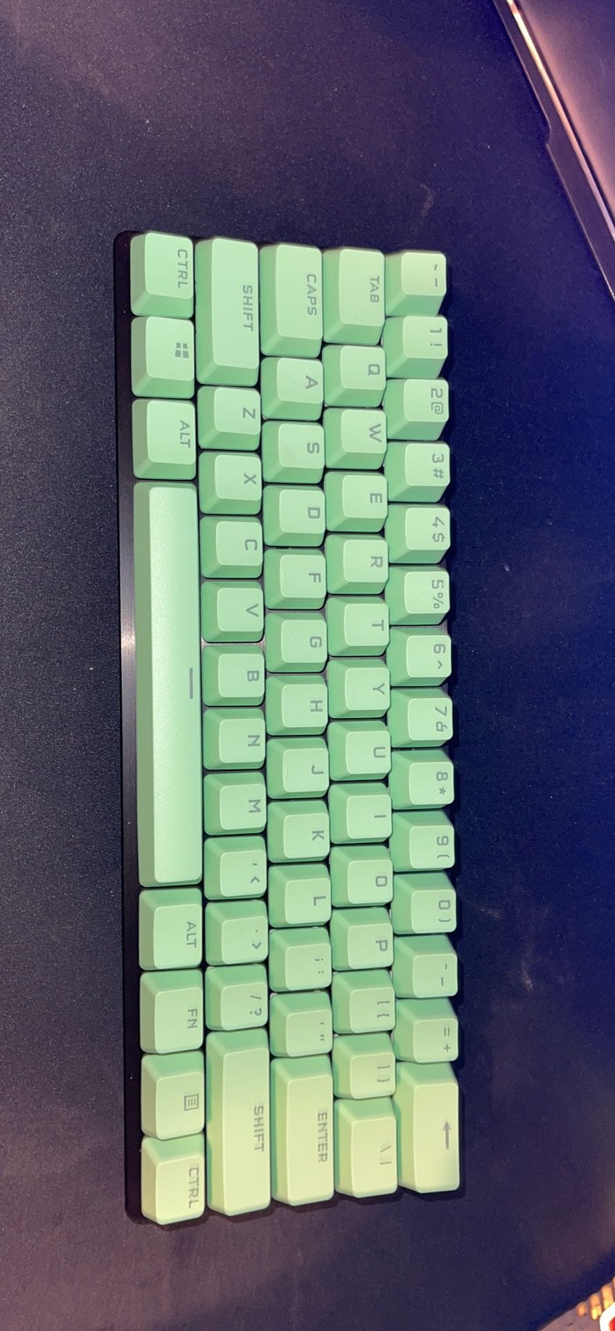 60% Gaming Keyboard Brown Switches (Custom Keycaps)