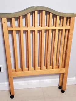 Wooden Baby Crib Side Panel with Wheels