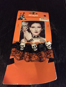 Skeleton Choker