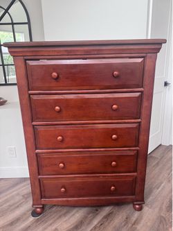Wood dresser