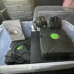 Large Bundle, With 6 Xbox Consoles, PS1 W/ Game, Switch W/ Games, Lots Of Games, Controllers, Etc