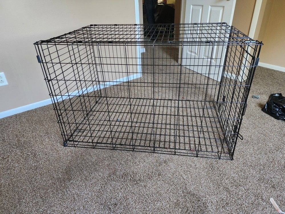 2- 4' × 3' XL Dog Crates