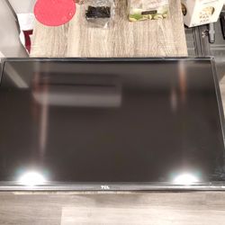 TCL 32" 1080p Roku Smart LED TV with Wall Mount