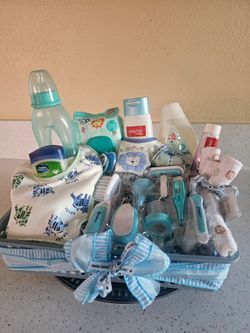 Baby Shower Gift Basket Set w/pampers brand Diapers
