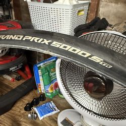 (1) Tubeless Road Bike Tire Continental 5000 STr