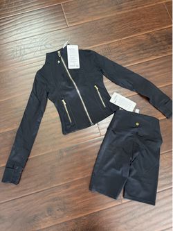 Lululemon Define Cropped jacket with shorts (Set)