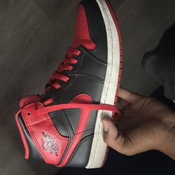 Jordan 1 mid alternate bred