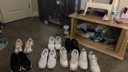 I have brand new Nike shoes for sale