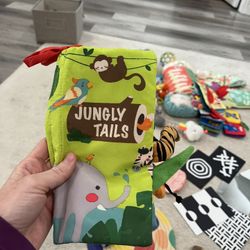 Newborn First Books (CLOTH)