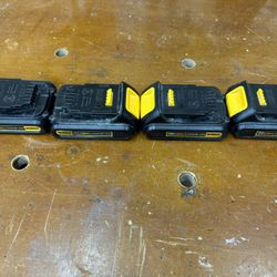Dewalt 2 Ah Batteries Lot Of 4