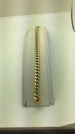 14k Yellow Gold Cuban Link Bracelet 8 3/4” 6mm