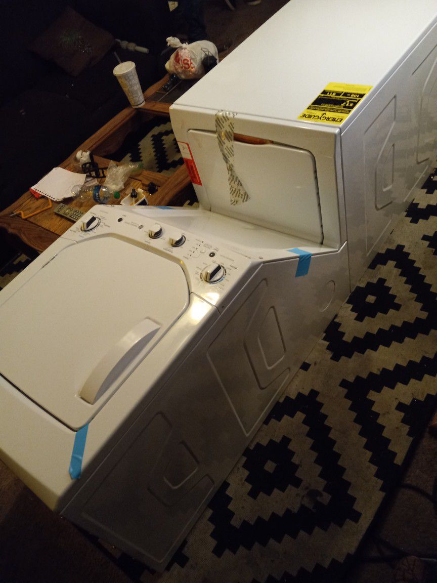 I'm Selling My Brand New "Front Load Stacker" Washer & Dryer $900 OBO.