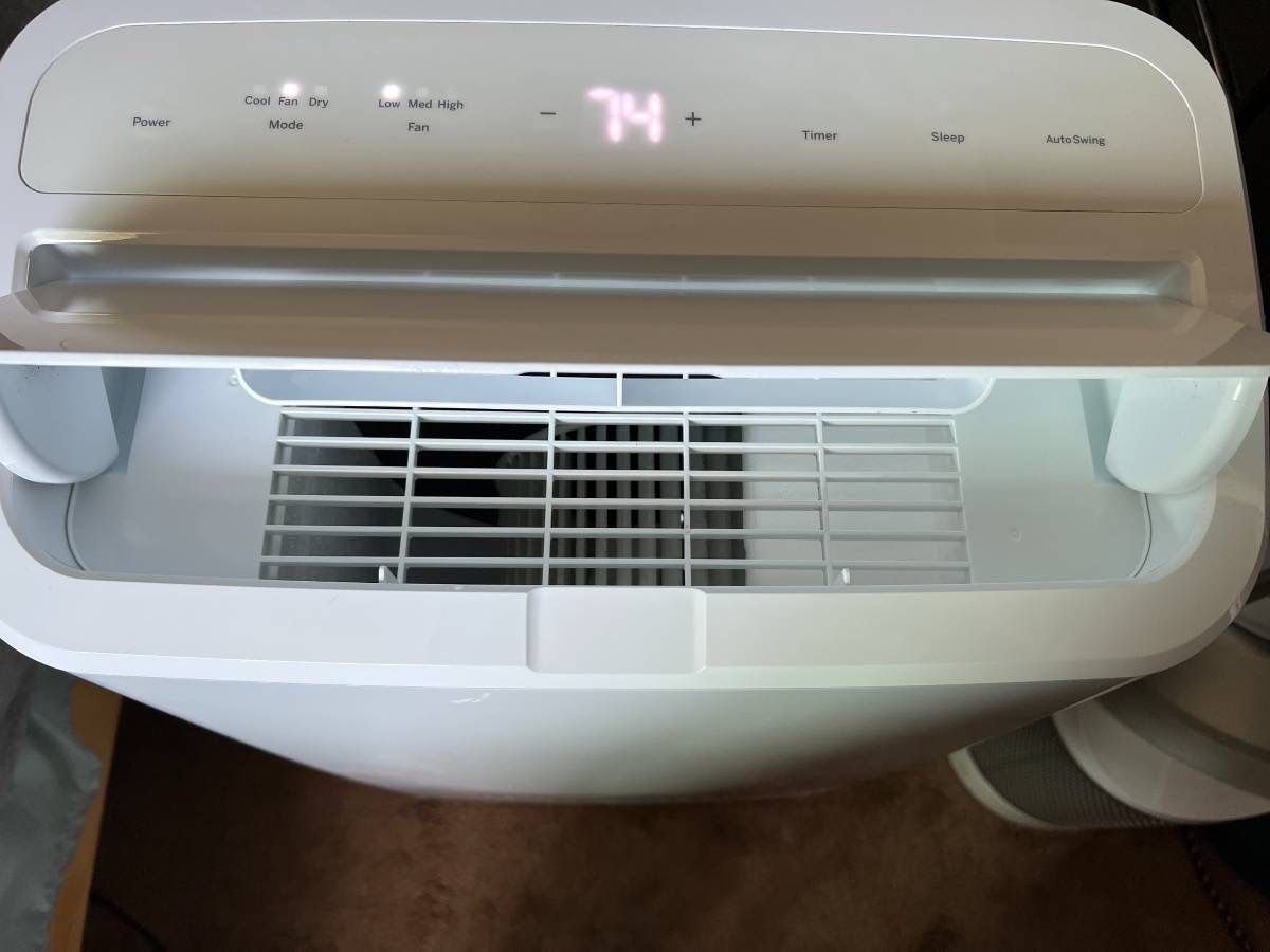 GE Portable Air Conditioner (A/C) w/Dehumidifier and Remote