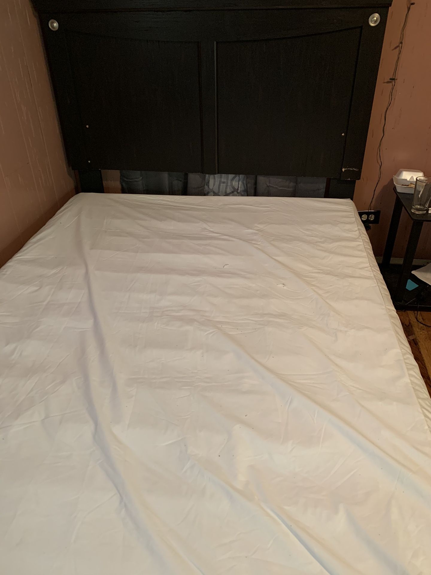 Bed with Box Spring and Size Queen