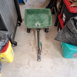 John Deer Sparder Pull Be Hind Your Tractor