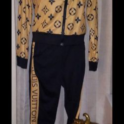 NEW SIZE SMALL AND LARGE💲50.00 EACH ONE