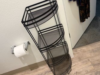 Black Metal Wire Mesh Magazine Rack