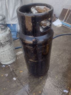 Forklift propane tank