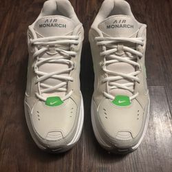 Nike Air Monarch Lightbone