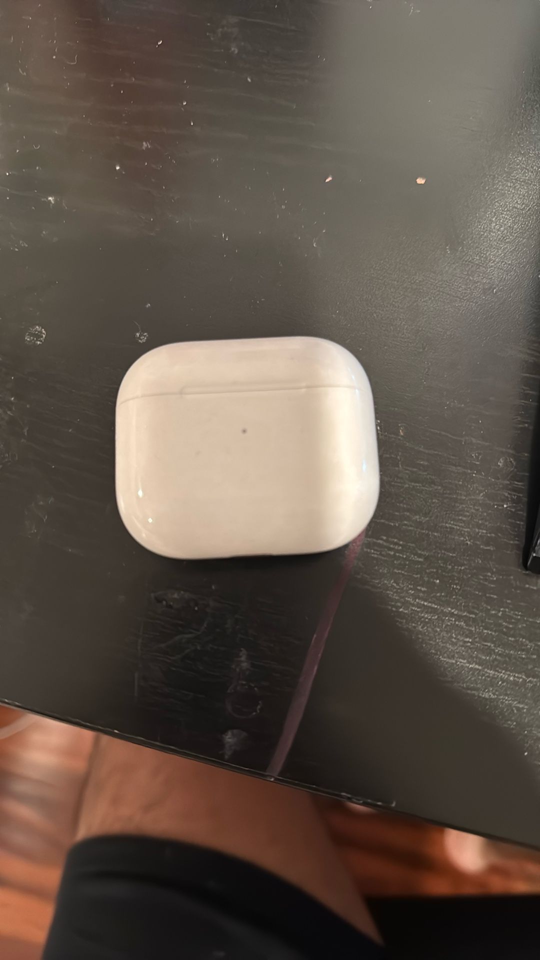 Apple Air Pod Charging Case