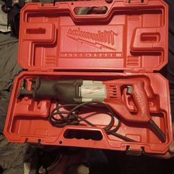 Milwaukee Sawzall w/ Case