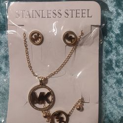 💥Beautiful Necklace Set💥