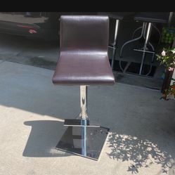 Set Of 3 Adjustable Bar Height Barstools 