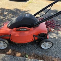 Black & Decker Electric Lawn Mower 