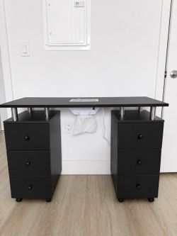 Mesa de manicura con extractor de polvo