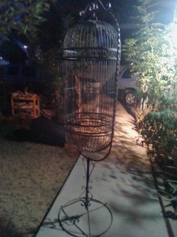 Rod Iron Vintage Bird Cage