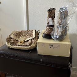 Brown Coach Boats  And Purse