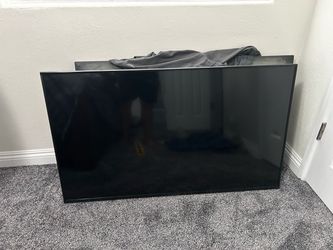 2 Used 48 inch TV