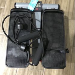 exercise stepper with bands — NEW 