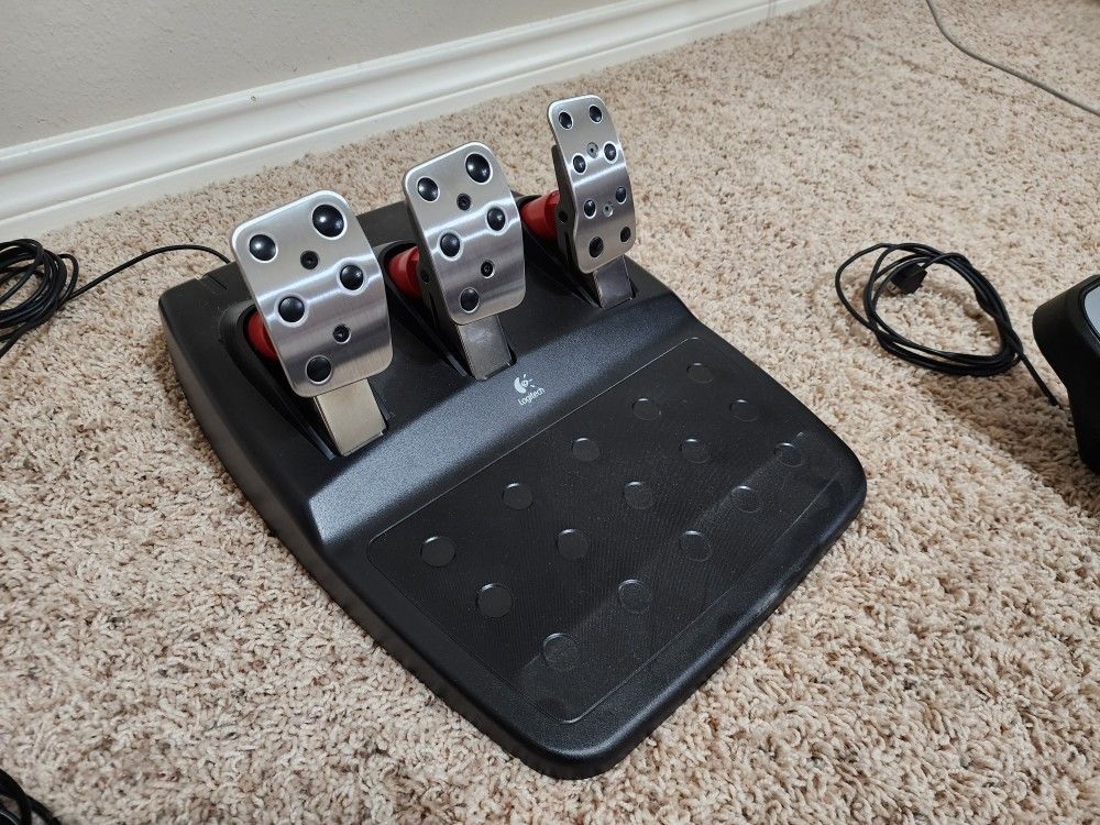 Logitech g27, wheel stand pro, fanatec handbrake for Sale in Kirkland, WA -  OfferUp