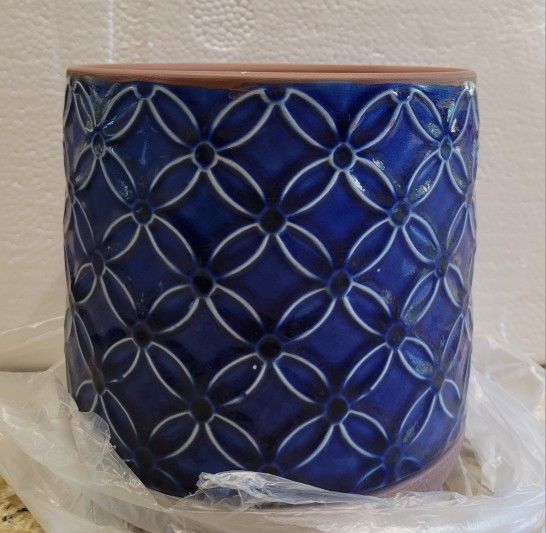 Southern Patio Griffy ceramic pot, specifically a 6" (5.9 in. x 6.1 in.) blue ceramic pot