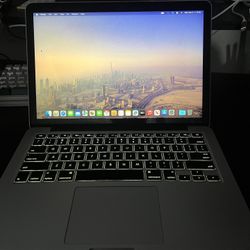 2015 MacBook Pro Intel i5 8gb 128gb SSD with Charger