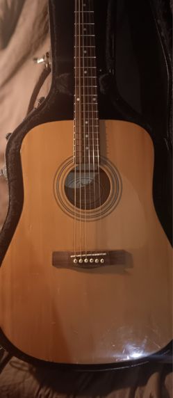 Fender Acoustic Guitar, Road Runner Hard Case and Hercules Tripod Stand