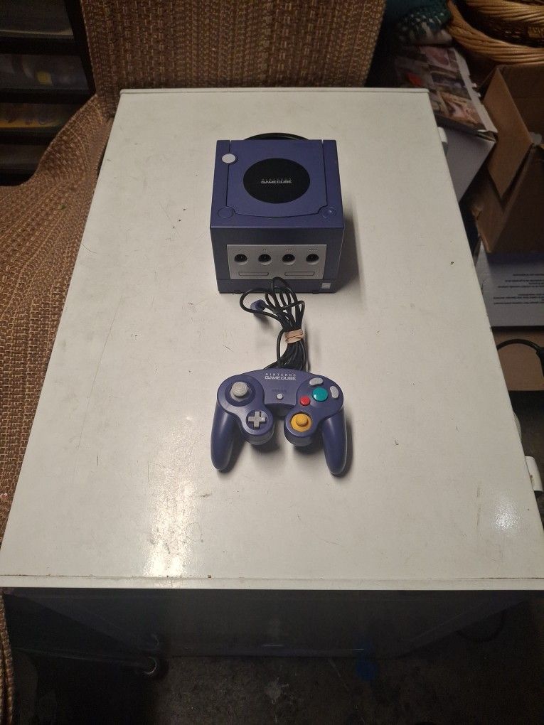 Game Cube & Controller  Only