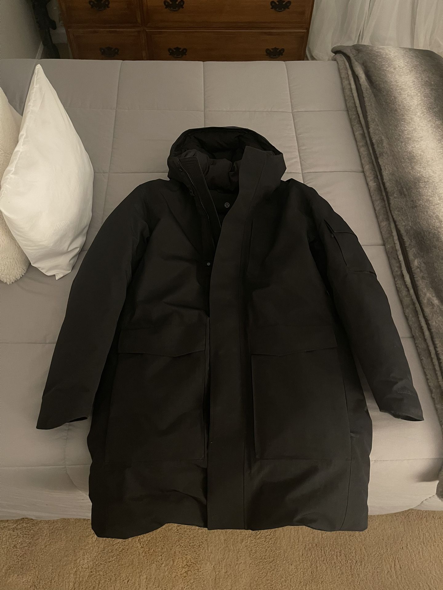 Lululemon Cold City Parka Size M (Retail - $598)